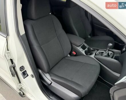 Білий Ніссан Кашкай, об'ємом двигуна 1.2 л та пробігом 40 тис. км за 16500 $, фото 14 на Automoto.ua