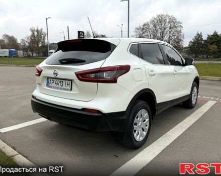 Білий Ніссан Кашкай, об'ємом двигуна 1.2 л та пробігом 40 тис. км за 16500 $, фото 4 на Automoto.ua