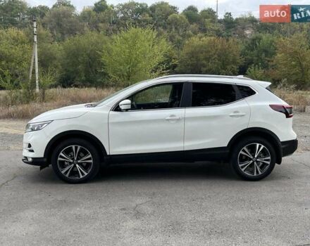 Белый Ниссан Кашкай, объемом двигателя 1.6 л и пробегом 8 тыс. км за 32299 $, фото 1 на Automoto.ua