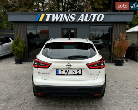 Белый Ниссан Кашкай, объемом двигателя 2 л и пробегом 17 тыс. км за 19500 $, фото 20 на Automoto.ua