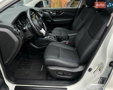 Белый Ниссан Кашкай, объемом двигателя 2 л и пробегом 17 тыс. км за 19500 $, фото 6 на Automoto.ua