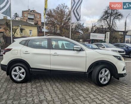 Белый Ниссан Кашкай, объемом двигателя 2 л и пробегом 131 тыс. км за 19709 $, фото 3 на Automoto.ua