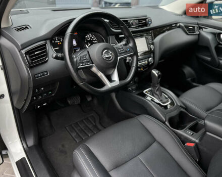 Белый Ниссан Кашкай, объемом двигателя 2 л и пробегом 17 тыс. км за 19500 $, фото 24 на Automoto.ua