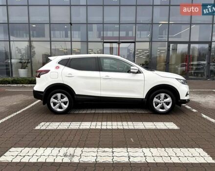 Белый Ниссан Кашкай, объемом двигателя 1.33 л и пробегом 61 тыс. км за 19957 $, фото 26 на Automoto.ua