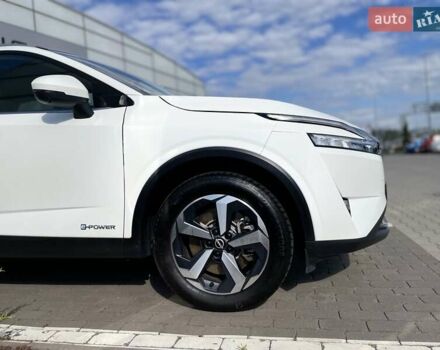 Белый Ниссан Кашкай, объемом двигателя 1.5 л и пробегом 10 тыс. км за 35209 $, фото 6 на Automoto.ua