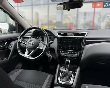 Белый Ниссан Кашкай, объемом двигателя 1.33 л и пробегом 61 тыс. км за 19957 $, фото 24 на Automoto.ua