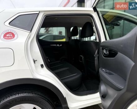 Белый Ниссан Кашкай, объемом двигателя 1.33 л и пробегом 61 тыс. км за 19957 $, фото 17 на Automoto.ua