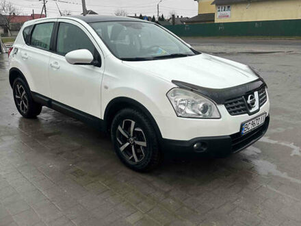 Белый Ниссан Кашкай, объемом двигателя 2 л и пробегом 250 тыс. км за 8000 $, фото 1 на Automoto.ua