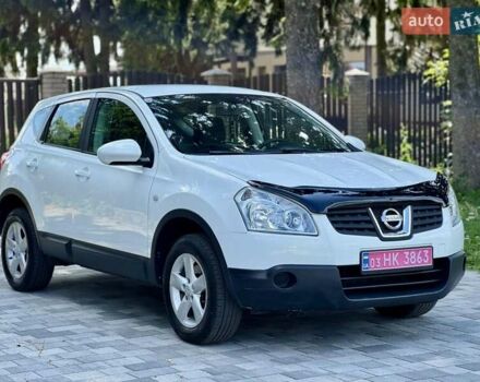 Білий Ніссан Кашкай, об'ємом двигуна 1.6 л та пробігом 215 тис. км за 8200 $, фото 1 на Automoto.ua
