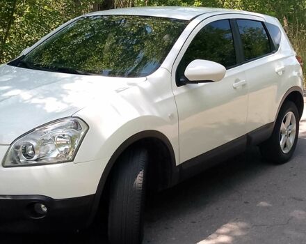 Белый Ниссан Кашкай, объемом двигателя 1.6 л и пробегом 187 тыс. км за 7600 $, фото 1 на Automoto.ua