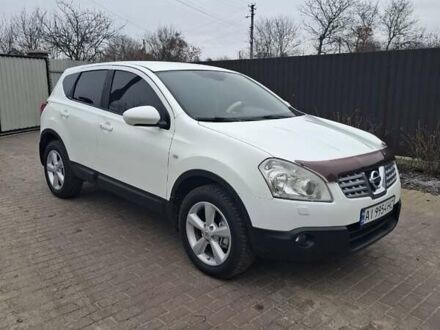 Белый Ниссан Кашкай, объемом двигателя 2 л и пробегом 215 тыс. км за 9500 $, фото 1 на Automoto.ua