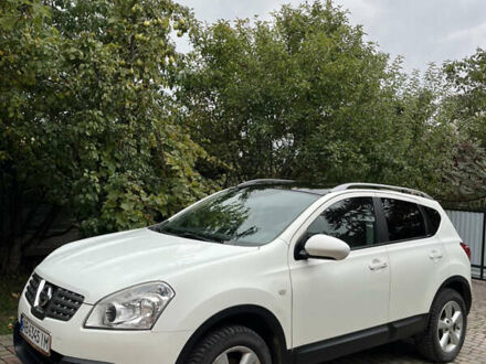 Белый Ниссан Кашкай, объемом двигателя 1.5 л и пробегом 212 тыс. км за 10200 $, фото 1 на Automoto.ua