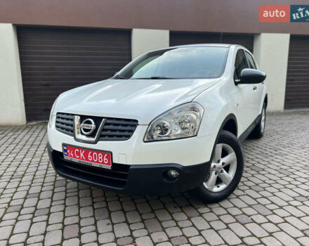 Белый Ниссан Кашкай, объемом двигателя 1.6 л и пробегом 159 тыс. км за 8499 $, фото 1 на Automoto.ua