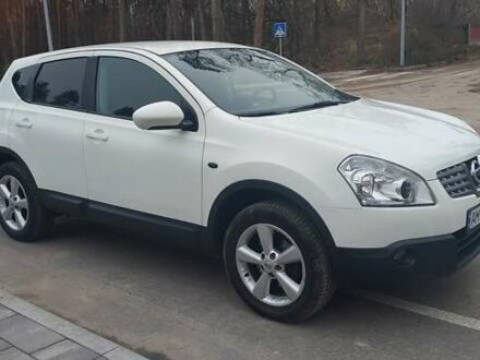 Белый Ниссан Кашкай, объемом двигателя 1.46 л и пробегом 183 тыс. км за 9599 $, фото 1 на Automoto.ua