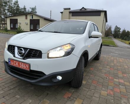 Белый Ниссан Кашкай, объемом двигателя 1.6 л и пробегом 246 тыс. км за 8299 $, фото 1 на Automoto.ua