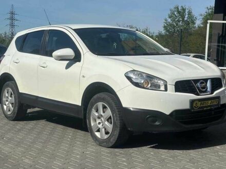 Ніссан Кашкай 2010 у Чернівцях на Automoto.ua Білий Ніссан Кашкай, об'ємом двигуна 2 л та пробігом 193 тис. км за 9200 $, фото 1 на Automoto.ua