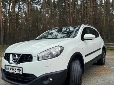 Ниссан Кашкай 2010 в Киеве на Automoto.ua Белый Ниссан Кашкай, объемом двигателя 1.5 л и пробегом 151 тыс. км за 10999 $, фото 1 на Automoto.ua