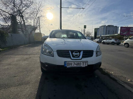 Белый Ниссан Кашкай, объемом двигателя 2 л и пробегом 101 тыс. км за 11500 $, фото 1 на Automoto.ua