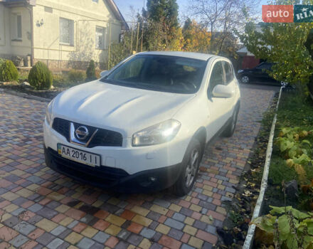Ніссан Кашкай 2011 у Києві на Automoto.ua Білий Ніссан Кашкай, об'ємом двигуна 0 л та пробігом 210 тис. км за 9200 $, фото 1 на Automoto.ua