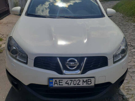 Белый Ниссан Кашкай, объемом двигателя 1.6 л и пробегом 157 тыс. км за 10900 $, фото 1 на Automoto.ua