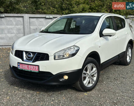 Белый Ниссан Кашкай, объемом двигателя 1.5 л и пробегом 242 тыс. км за 10500 $, фото 1 на Automoto.ua