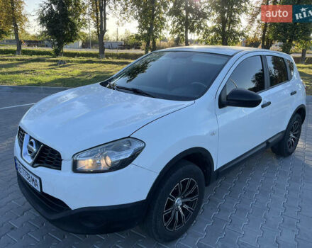 Белый Ниссан Кашкай, объемом двигателя 1.6 л и пробегом 198 тыс. км за 8999 $, фото 1 на Automoto.ua