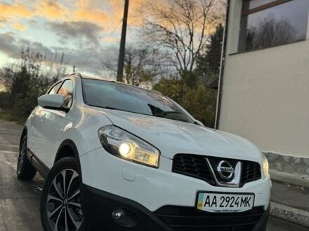 Ниссан Кашкай 2012 в Киеве на Automoto.ua Белый Ниссан Кашкай, объемом двигателя 2 л и пробегом 159 тыс. км за 11200 $, фото 1 на Automoto.ua
