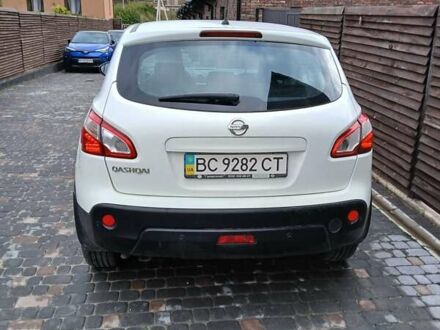 Белый Ниссан Кашкай, объемом двигателя 2 л и пробегом 97 тыс. км за 11628 $, фото 1 на Automoto.ua
