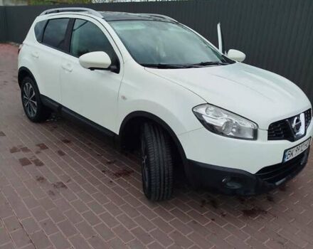 Белый Ниссан Кашкай, объемом двигателя 1.5 л и пробегом 255 тыс. км за 11200 $, фото 1 на Automoto.ua