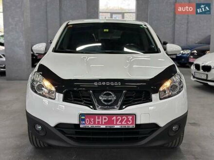Белый Ниссан Кашкай, объемом двигателя 1.6 л и пробегом 160 тыс. км за 11799 $, фото 1 на Automoto.ua