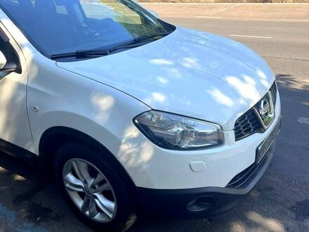 Белый Ниссан Кашкай, объемом двигателя 2 л и пробегом 120 тыс. км за 11200 $, фото 1 на Automoto.ua