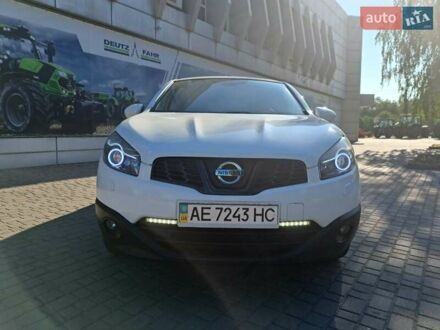 Белый Ниссан Кашкай, объемом двигателя 2 л и пробегом 87 тыс. км за 12800 $, фото 1 на Automoto.ua