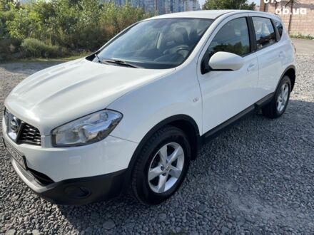 Ниссан Кашкай 2013 в Киеве на Automoto.ua Белый Ниссан Кашкай, объемом двигателя 0 л и пробегом 140 тыс. км за 12000 $, фото 1 на Automoto.ua