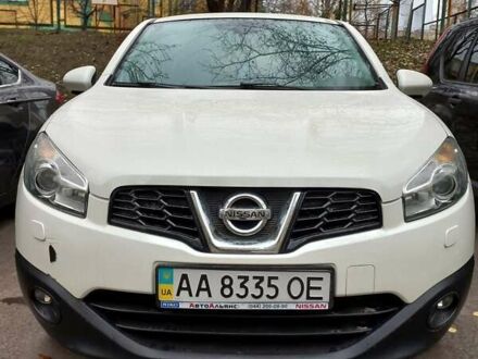 Белый Ниссан Кашкай, объемом двигателя 1.6 л и пробегом 87 тыс. км за 12500 $, фото 1 на Automoto.ua