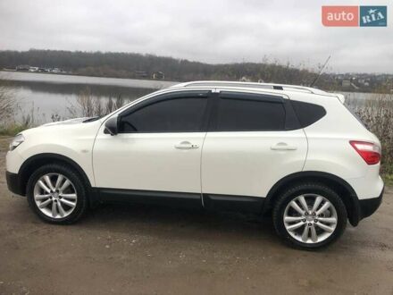 Белый Ниссан Кашкай, объемом двигателя 1.6 л и пробегом 265 тыс. км за 10200 $, фото 1 на Automoto.ua