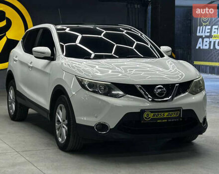 Ніссан Кашкай 2014 у Чернівцях на Automoto.ua Білий Ніссан Кашкай, об'ємом двигуна 1.6 л та пробігом 220 тис. км за 15000 $, фото 1 на Automoto.ua
