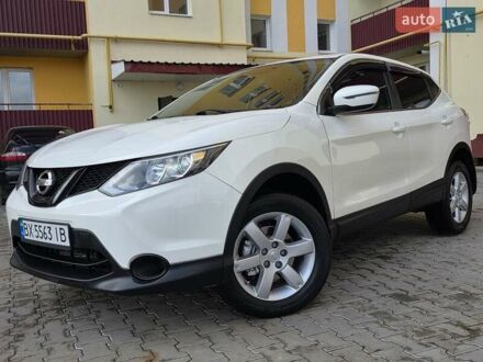Ниссан Кашкай 2014 в Хмельницком на Automoto.ua Белый Ниссан Кашкай, объемом двигателя 2 л и пробегом 230 тыс. км за 11777 $, фото 1 на Automoto.ua