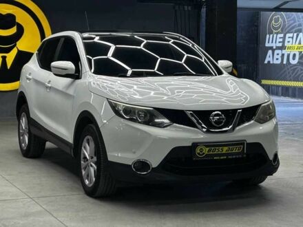 Белый Ниссан Кашкай, объемом двигателя 1.6 л и пробегом 220 тыс. км за 15000 $, фото 1 на Automoto.ua