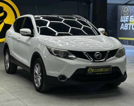 Белый Ниссан Кашкай, объемом двигателя 1.6 л и пробегом 220 тыс. км за 15000 $, фото 1 на Automoto.ua