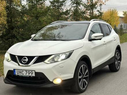 Ниссан Кашкай 2014 в Радивилове на Automoto.ua Белый Ниссан Кашкай, объемом двигателя 1.5 л и пробегом 193 тыс. км за 14200 $, фото 1 на Automoto.ua