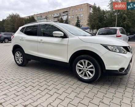 Белый Ниссан Кашкай, объемом двигателя 1.5 л и пробегом 167 тыс. км за 13800 $, фото 1 на Automoto.ua