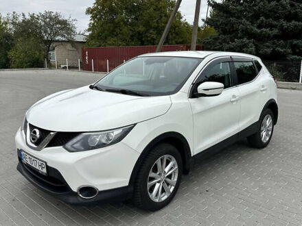 Ниссан Кашкай 2015 в Бершаде на Automoto.ua Белый Ниссан Кашкай, объемом двигателя 1.6 л и пробегом 133 тыс. км за 13900 $, фото 1 на Automoto.ua