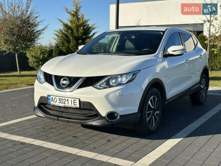 Белый Ниссан Кашкай, объемом двигателя 1.6 л и пробегом 205 тыс. км за 15500 $, фото 1 на Automoto.ua