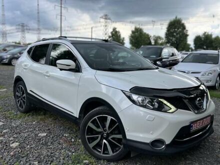 Белый Ниссан Кашкай, объемом двигателя 1.6 л и пробегом 216 тыс. км за 15999 $, фото 1 на Automoto.ua