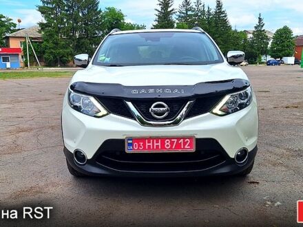 Ниссан Кашкай 2016 в Новоархангельске на Automoto.ua Белый Ниссан Кашкай, объемом двигателя 1.5 л и пробегом 192 тыс. км за 14950 $, фото 1 на Automoto.ua