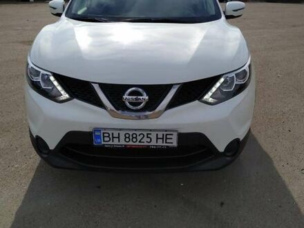 Білий Ніссан Кашкай, об'ємом двигуна 1.2 л та пробігом 69 тис. км за 15000 $, фото 1 на Automoto.ua