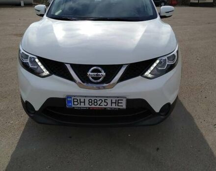 Белый Ниссан Кашкай, объемом двигателя 1.2 л и пробегом 69 тыс. км за 15000 $, фото 1 на Automoto.ua