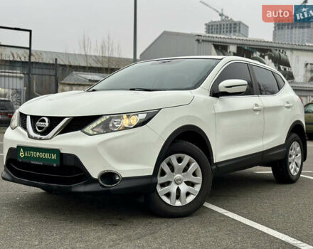 Белый Ниссан Кашкай, объемом двигателя 1.2 л и пробегом 56 тыс. км за 14777 $, фото 1 на Automoto.ua