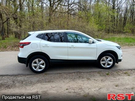 Ниссан Кашкай 2017 в Харькове на Automoto.ua Белый Ниссан Кашкай, объемом двигателя 1.2 л и пробегом 98 тыс. км за 11000 $, фото 1 на Automoto.ua