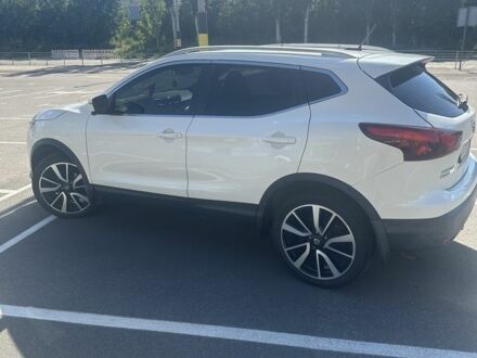 Белый Ниссан Кашкай, объемом двигателя 2 л и пробегом 61 тыс. км за 17000 $, фото 1 на Automoto.ua